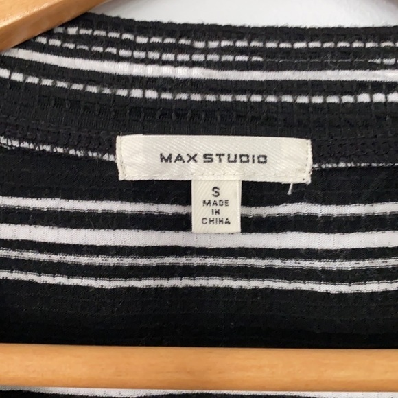 MAX Studio Striped 3/4 Sleeve Top - Picture 4 of 5